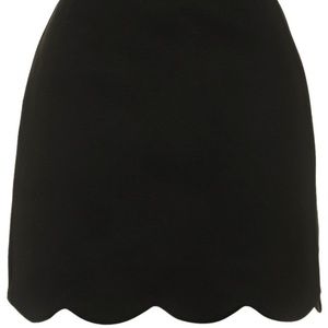 TOP SHOP -- Black Scallop Hem Mini Skirt